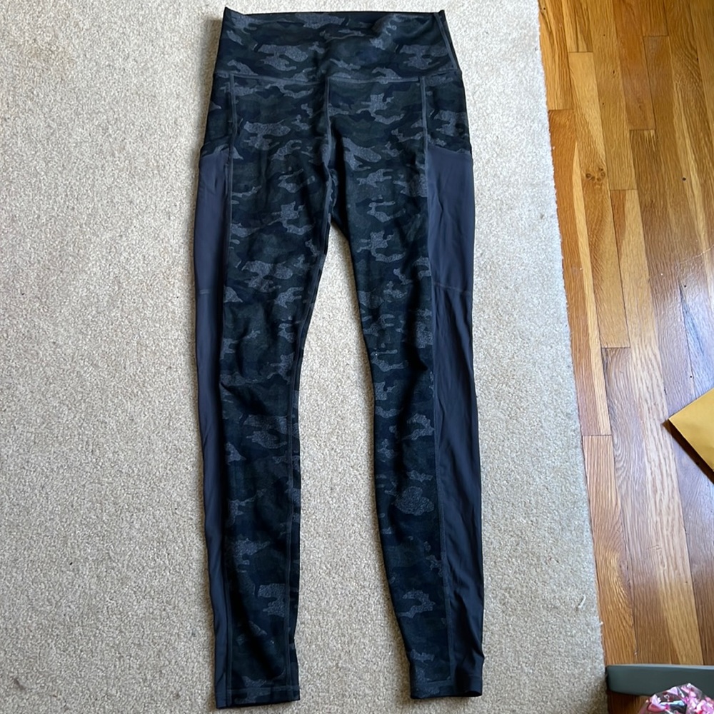Fabletics **Small** Powerhold Camouflage High Waisted Pocket Mesh Leggings